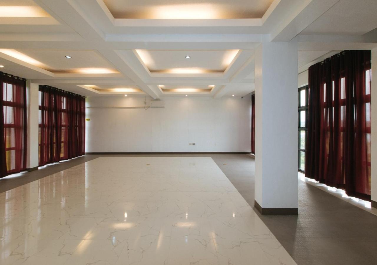 Hotel Reddoorz Near Iloilo International Airport à Cabatuan Extérieur photo