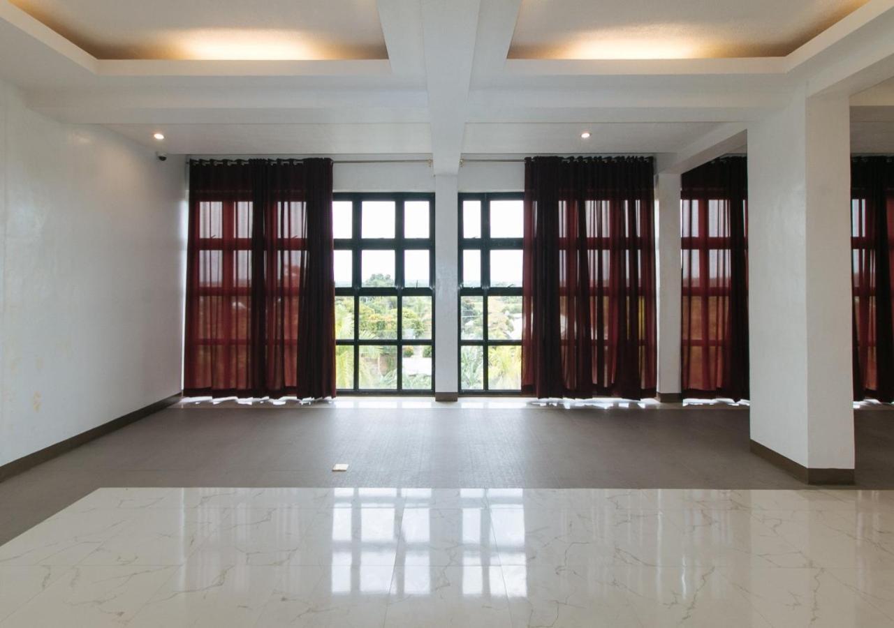 Hotel Reddoorz Near Iloilo International Airport à Cabatuan Extérieur photo