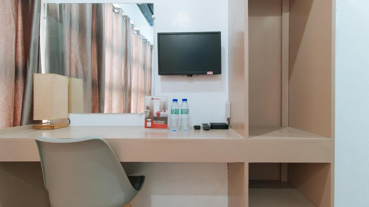 Hotel Reddoorz Near Iloilo International Airport à Cabatuan Extérieur photo