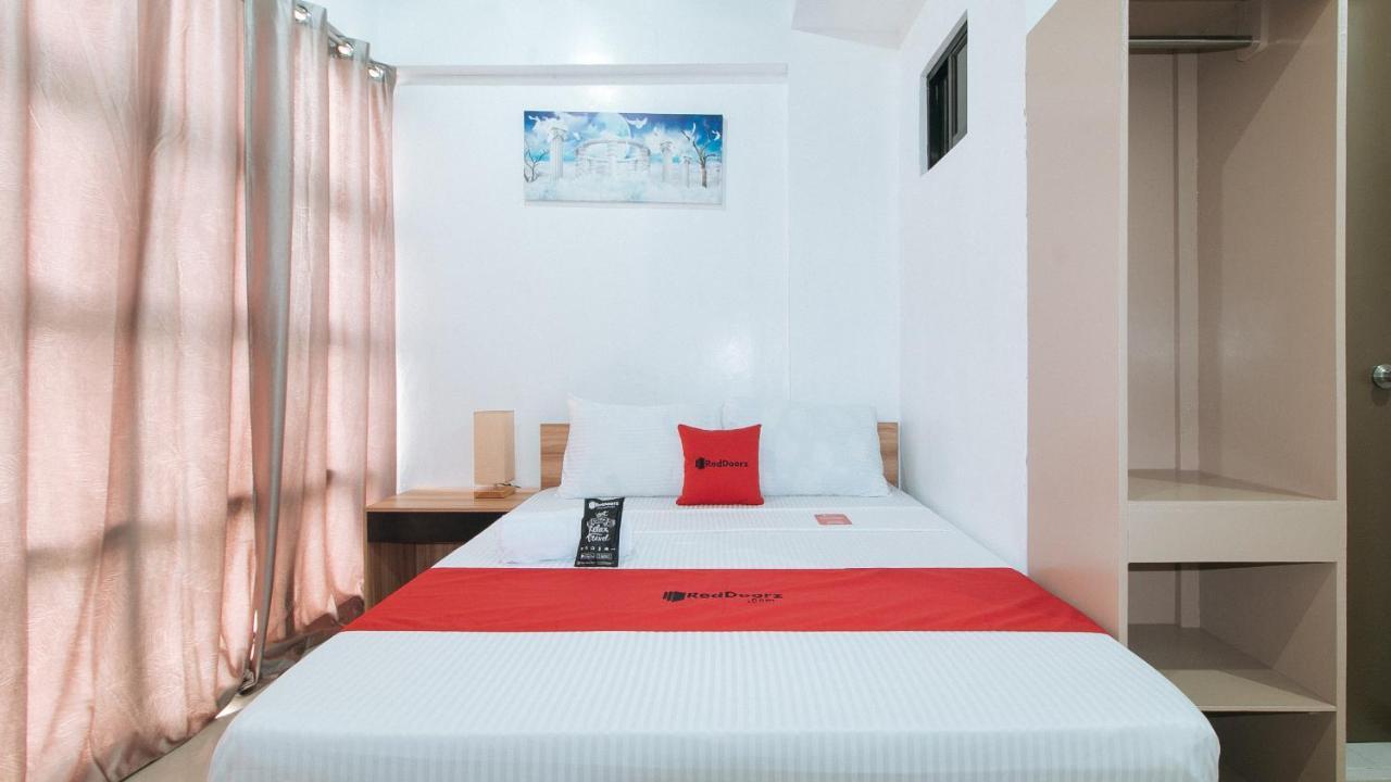 Hotel Reddoorz Near Iloilo International Airport à Cabatuan Extérieur photo